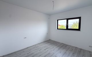 Casa Individuala - 4 camere - 2 bai - 320mp teren - Poză 9
