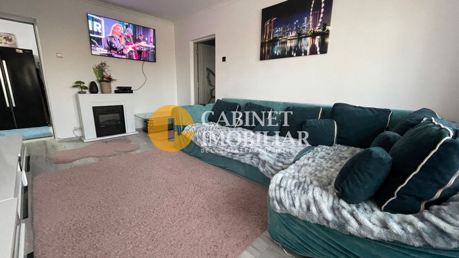 FARA RISC - PODU ROS - LICEUL EMIL RACOVITA - 3 CAMERE - RENOVAT - Poză 1