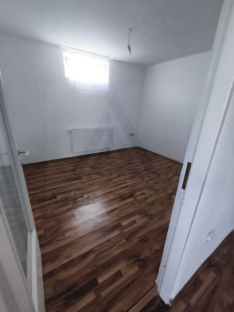 Apartament spatios la casa 77 mp utili curte libera 33 mp Turnisor - Poză 3