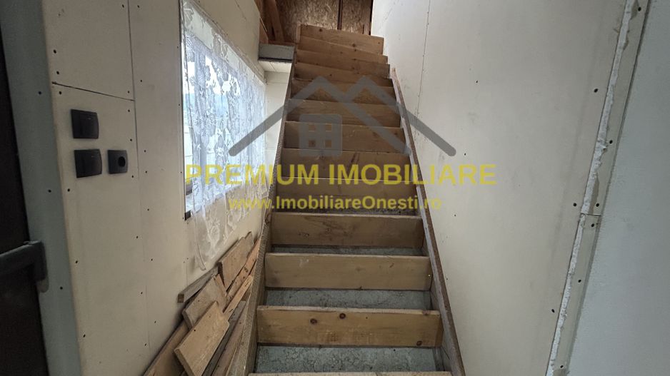 Casa de vanzare in Slanic Moldova . - Poză 8