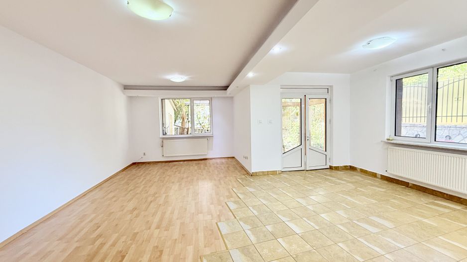 Casă practică, cu curte și parcare, în zona centrală - Parcul Carol - Poză 7