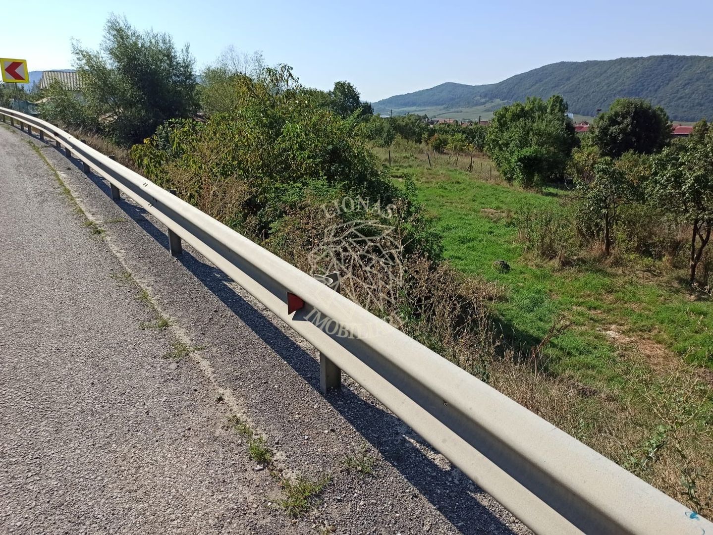 Teren intravilan 1400 mp cu utilitati la DN 17- Crainimat - Poză 4