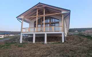 Vilă chalet modern cu perete panoramic de sticlă - Livezeni, Mureș - Poză 1