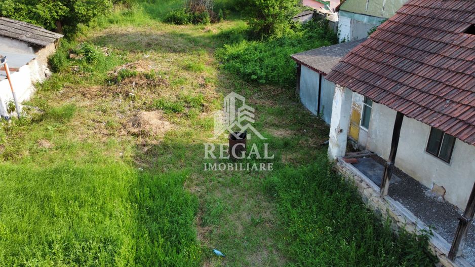 Casă de vânzare cu teren generos – 2.500 mp - Poză 8