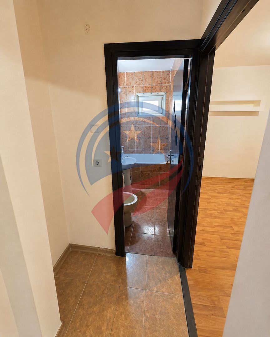 Apartament 2 camere, parter, Craiovita Noua - Poză 4