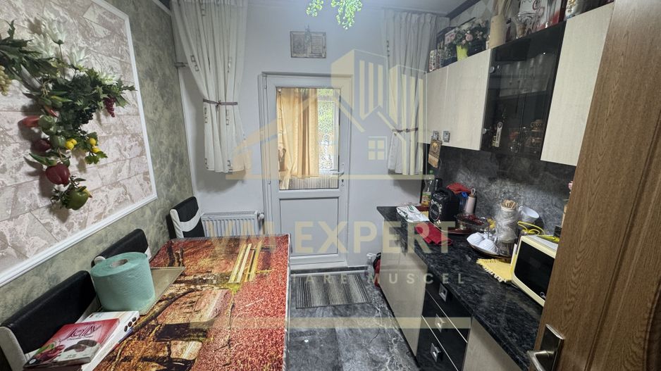 APARTAMENT 2 CAMERE PARTER CAMPULUNG GRUI - Poză 7