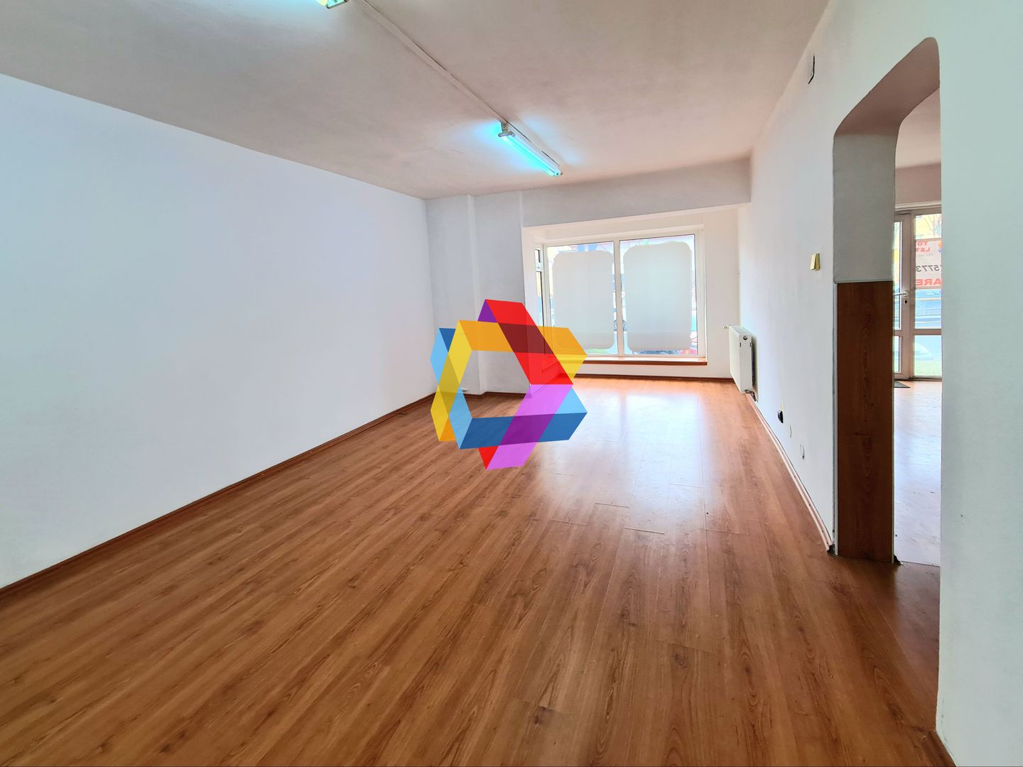 Spatiu comercial de vânzare cu vad Brașov - 57 mp # plus-imo.ro - Poză 1