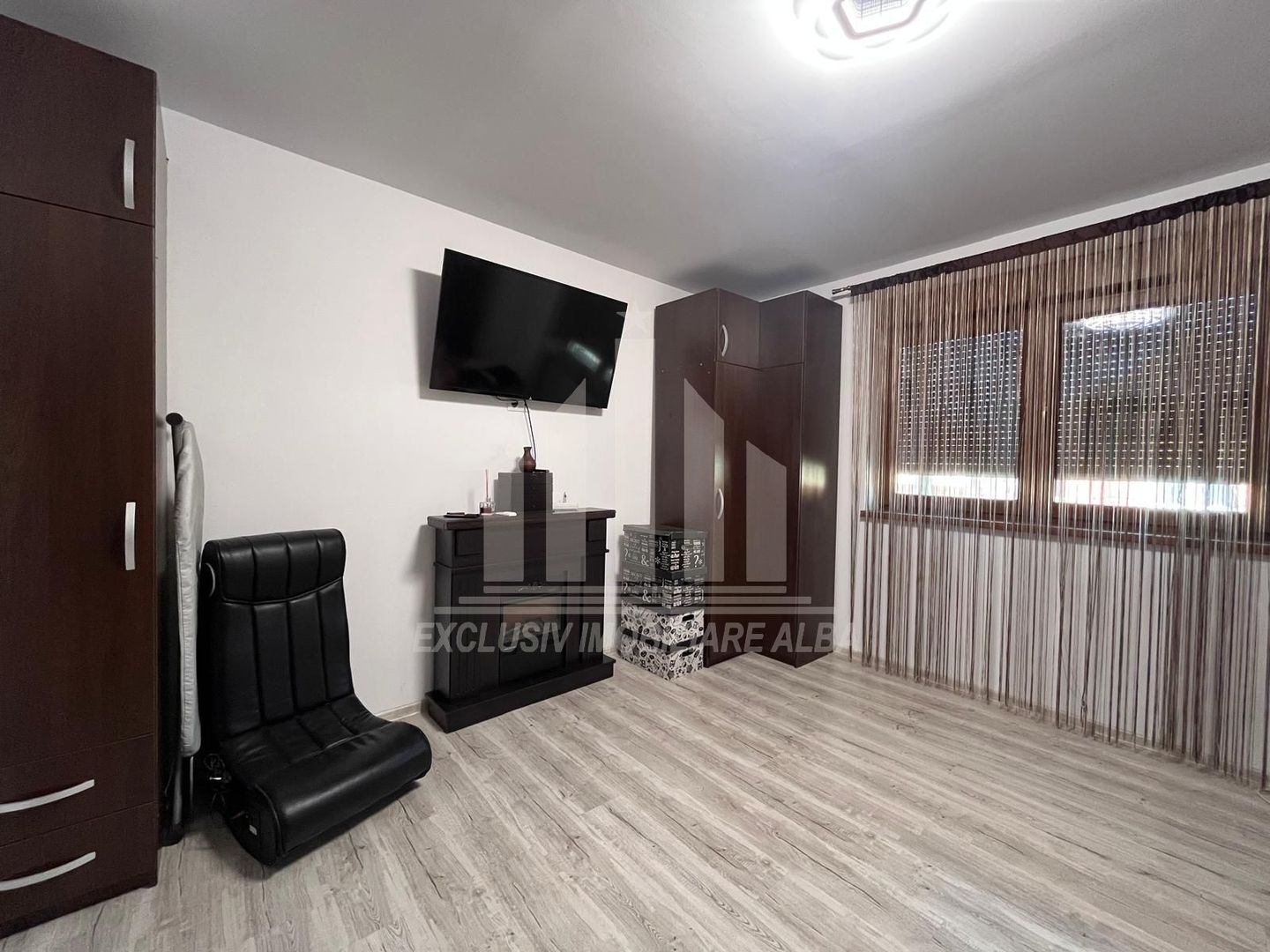 Casa individuala renovata, Lipoveni - Poză 3