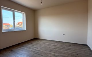 Casa individuala cu 4 camere in Mosnita Noua - Poză 10