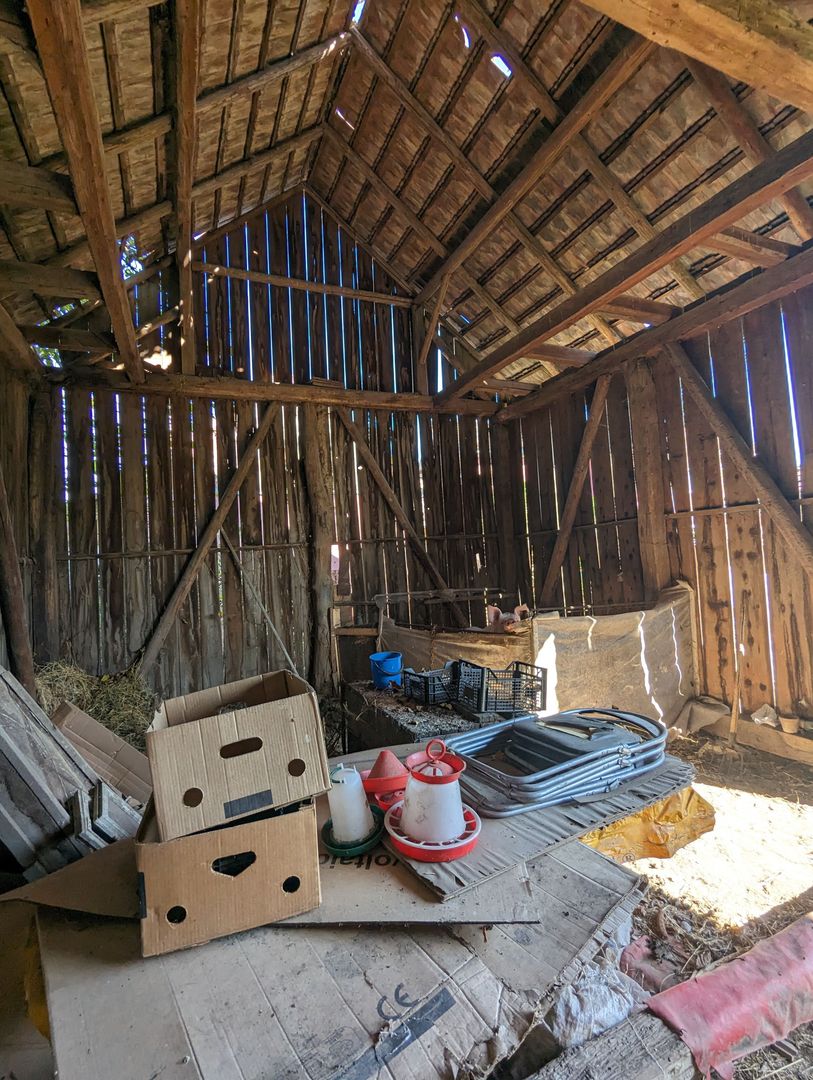 Casă bătrânească 140mp, teren 19 ari, Sâncrai str principală - Poză 10