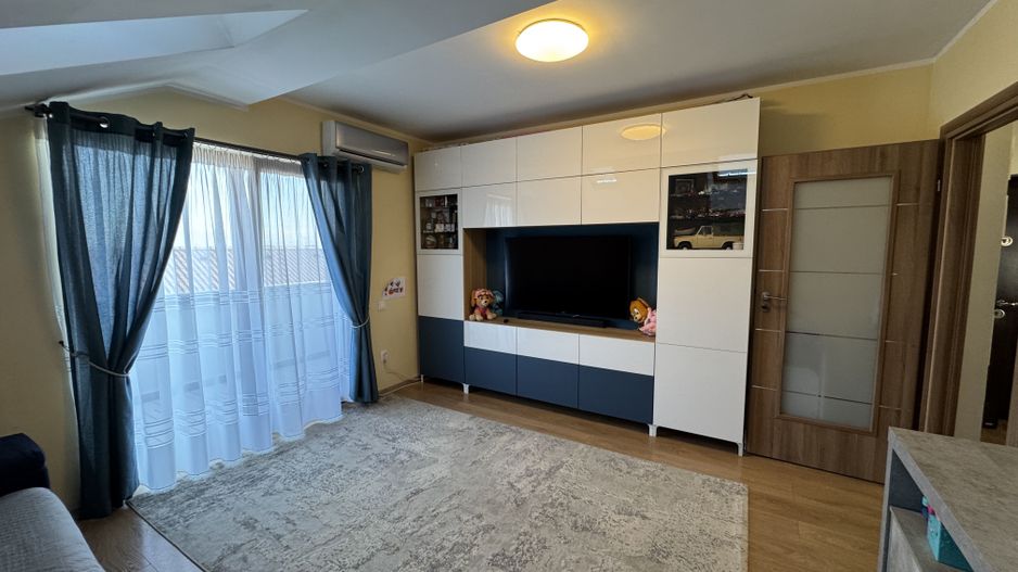 Apartament cu 2 camere in Sanpetru - Poză 1