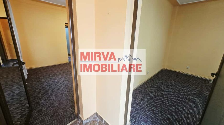 Casă 3 camere de închiriat, zona Centrală–ideală pentru salon/birouri - Poză 3