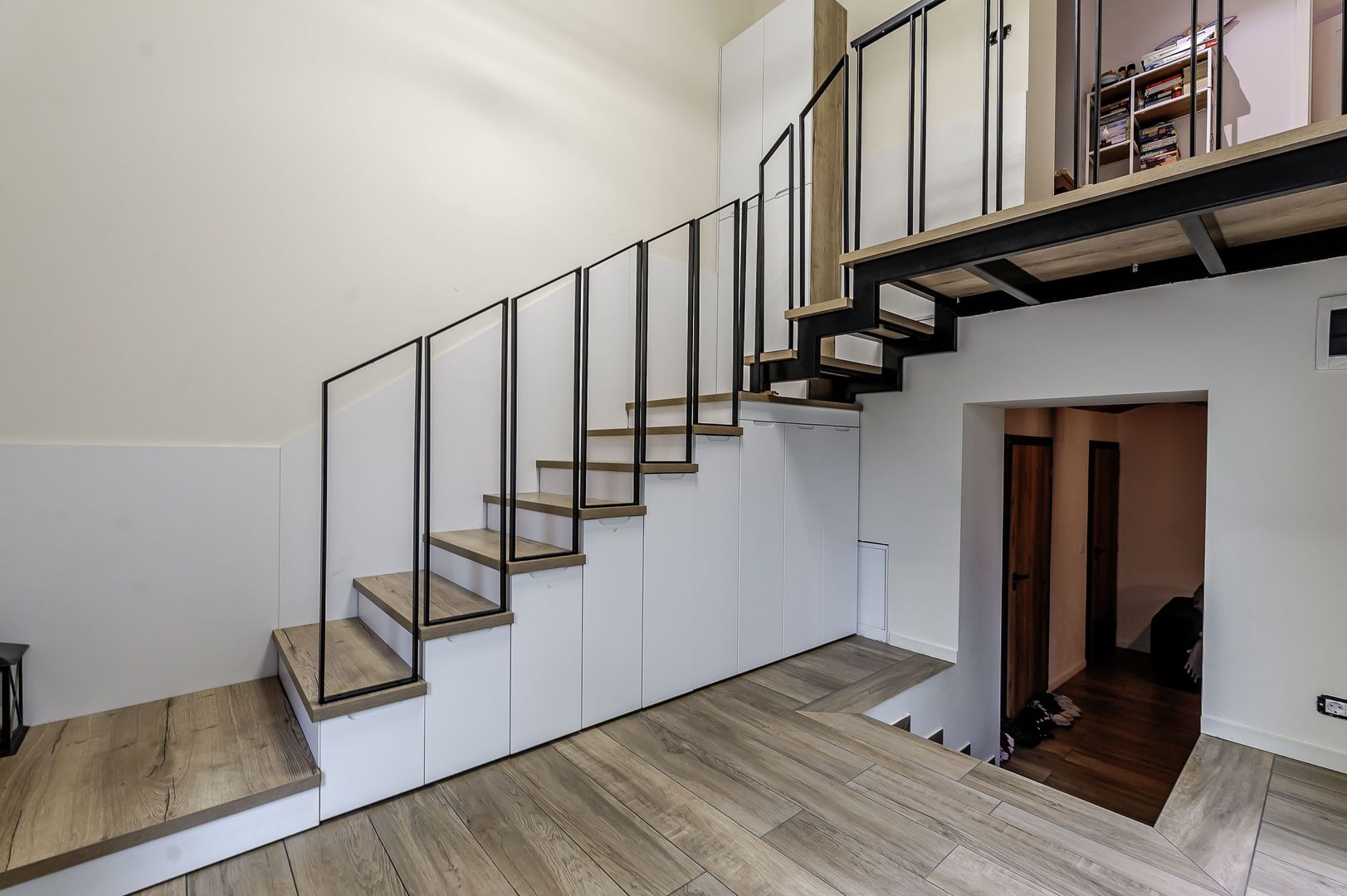 Apartament tip casa, cu gradina proprie, in zona centrala a Aradului - Poză 6