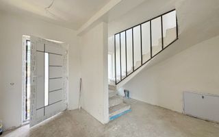 Casa  tip duplex/Zona strazii Urusagului. - Poză 9