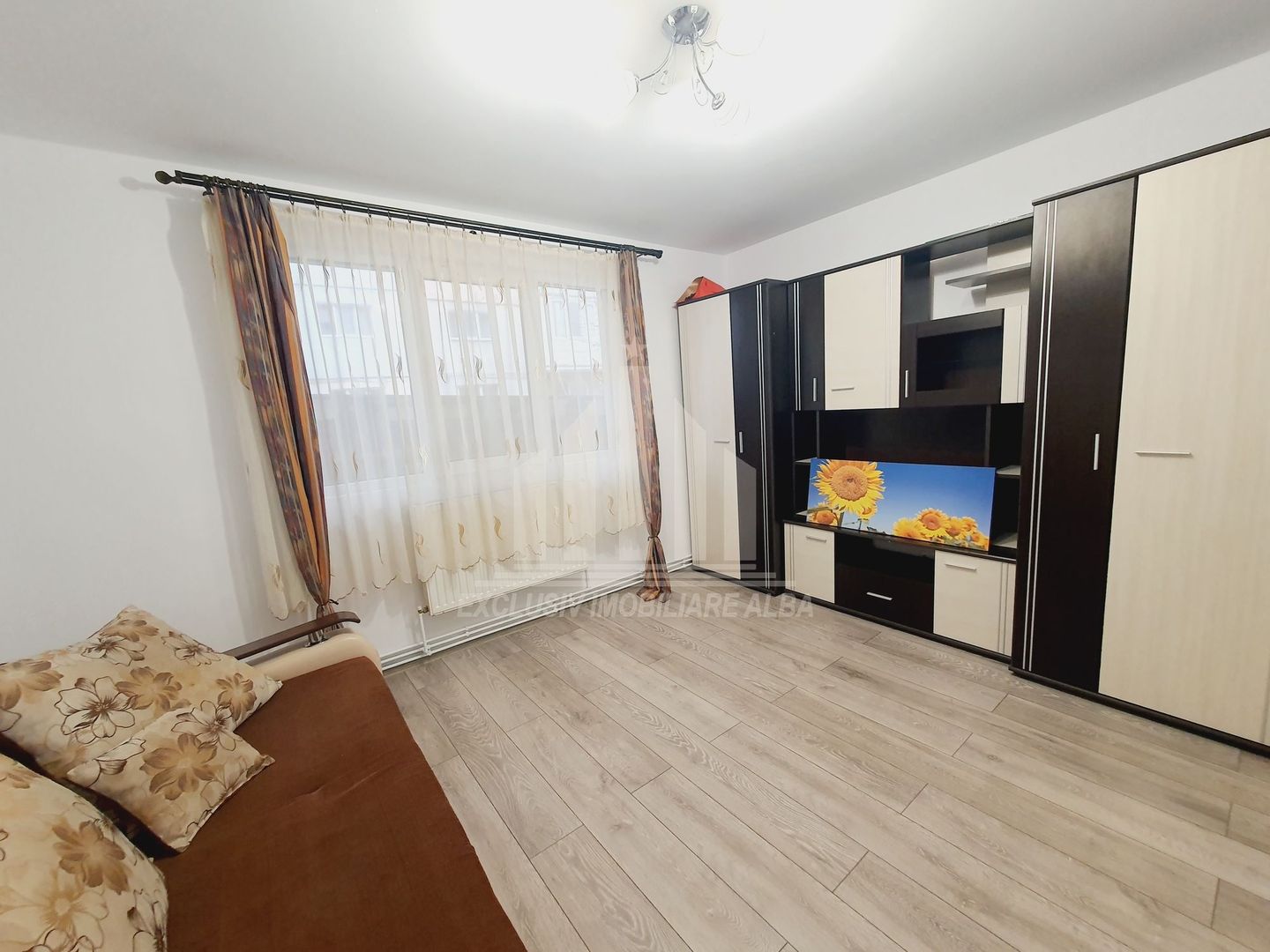 Apartament cu 2 camere decomandate de inchiriat, Cetate - Poză 3