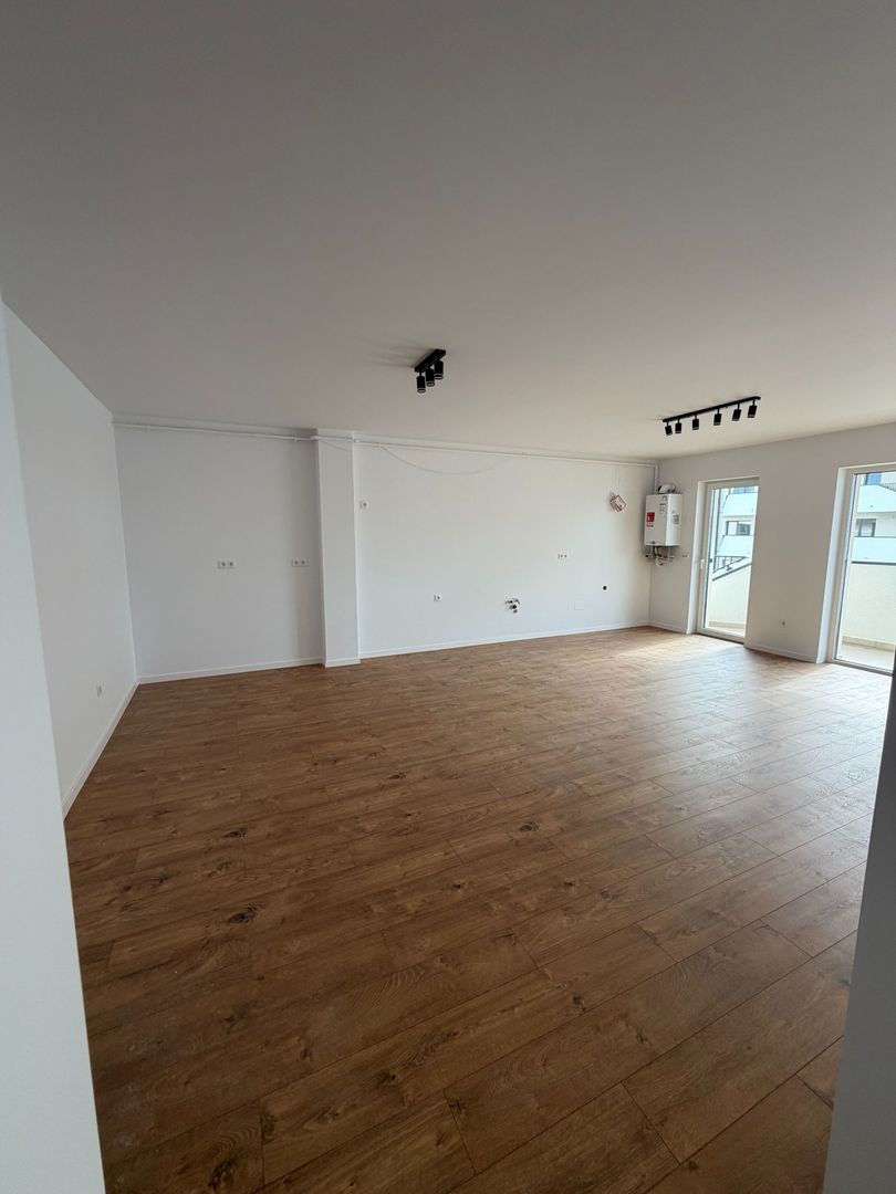 Apartament două camere, finisat nou, zona Eroilor - Poză 1