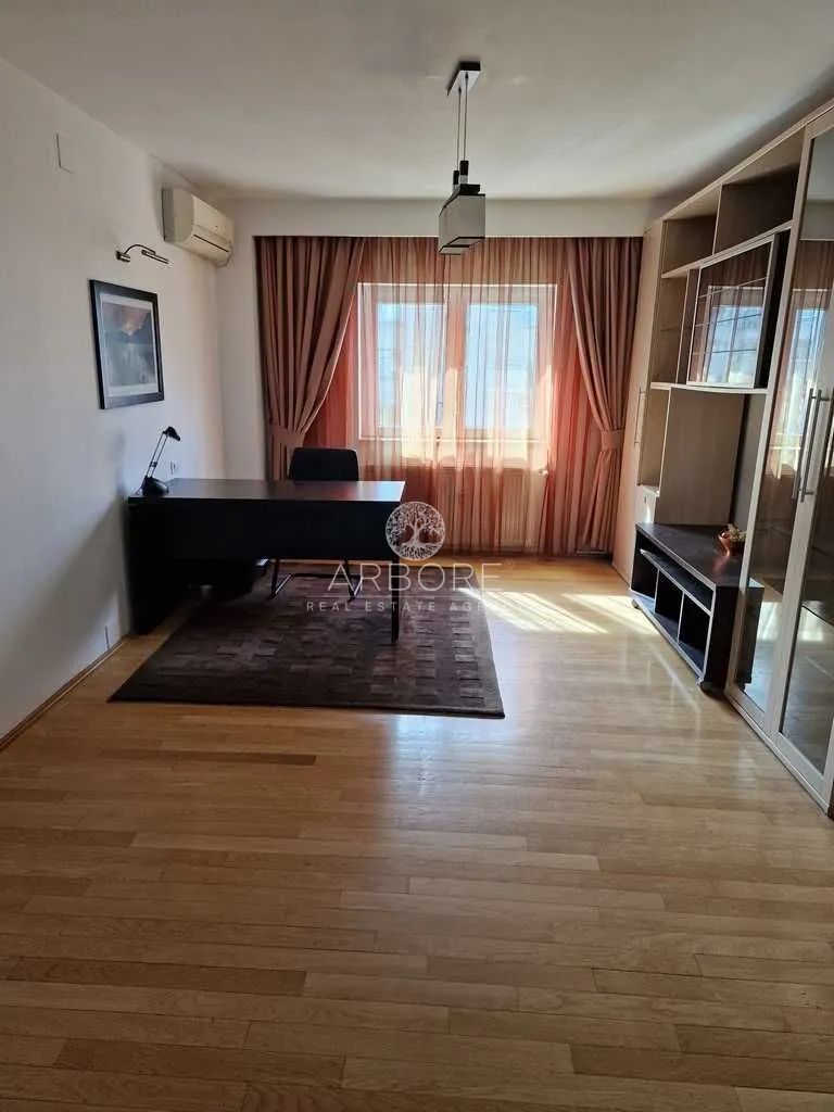 Apartament spațios cu 4 camere în zona Decebal - Poză 5