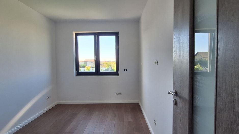 Duplex la cheie cu 5 camere - Poză 13