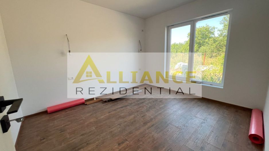 Casa Individuala - 4 camere - 400 M de STV - Poză 12