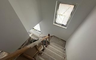 4 camere/ 2 bai / parcare in curte / zona strazii Bucuresti / 2350E mp - Poză 6