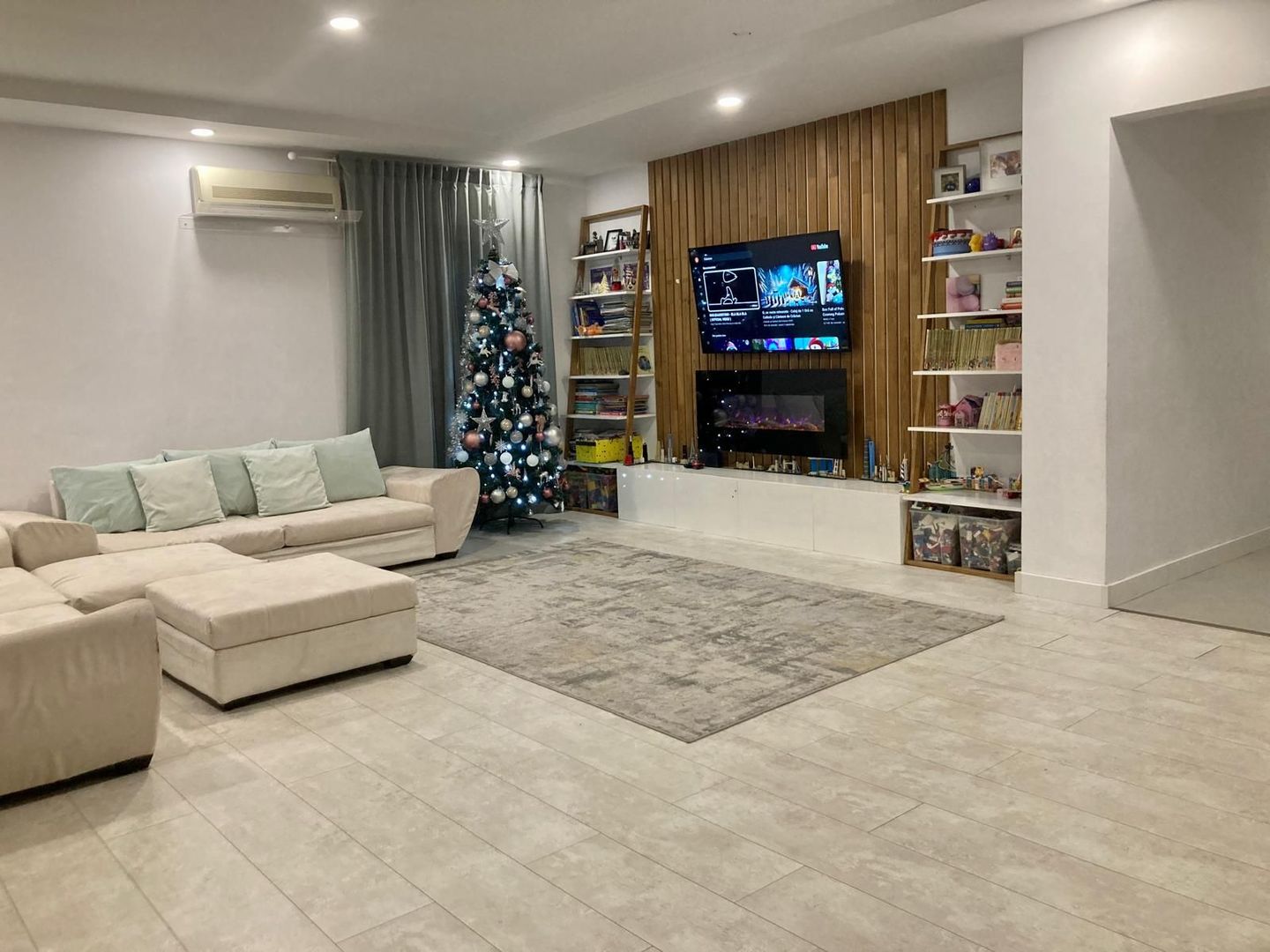 COSMOPOLIS - Apartament cu 3 camere, mobilat si utilat. - Poză 2