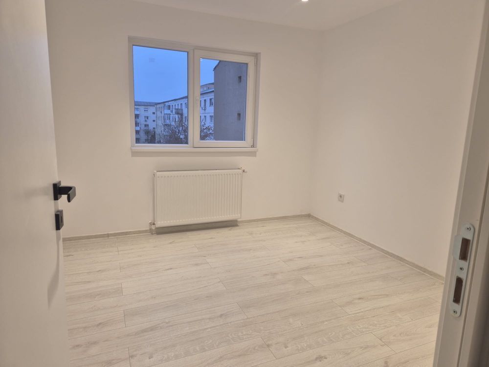 BRASADAS vinde ap 4 cam etaj 3/4 in Micro 16. - Poză 5