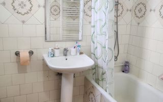 Casa individuala 3 camere renovata recent teren 803 mp in Agnita - Poză 6