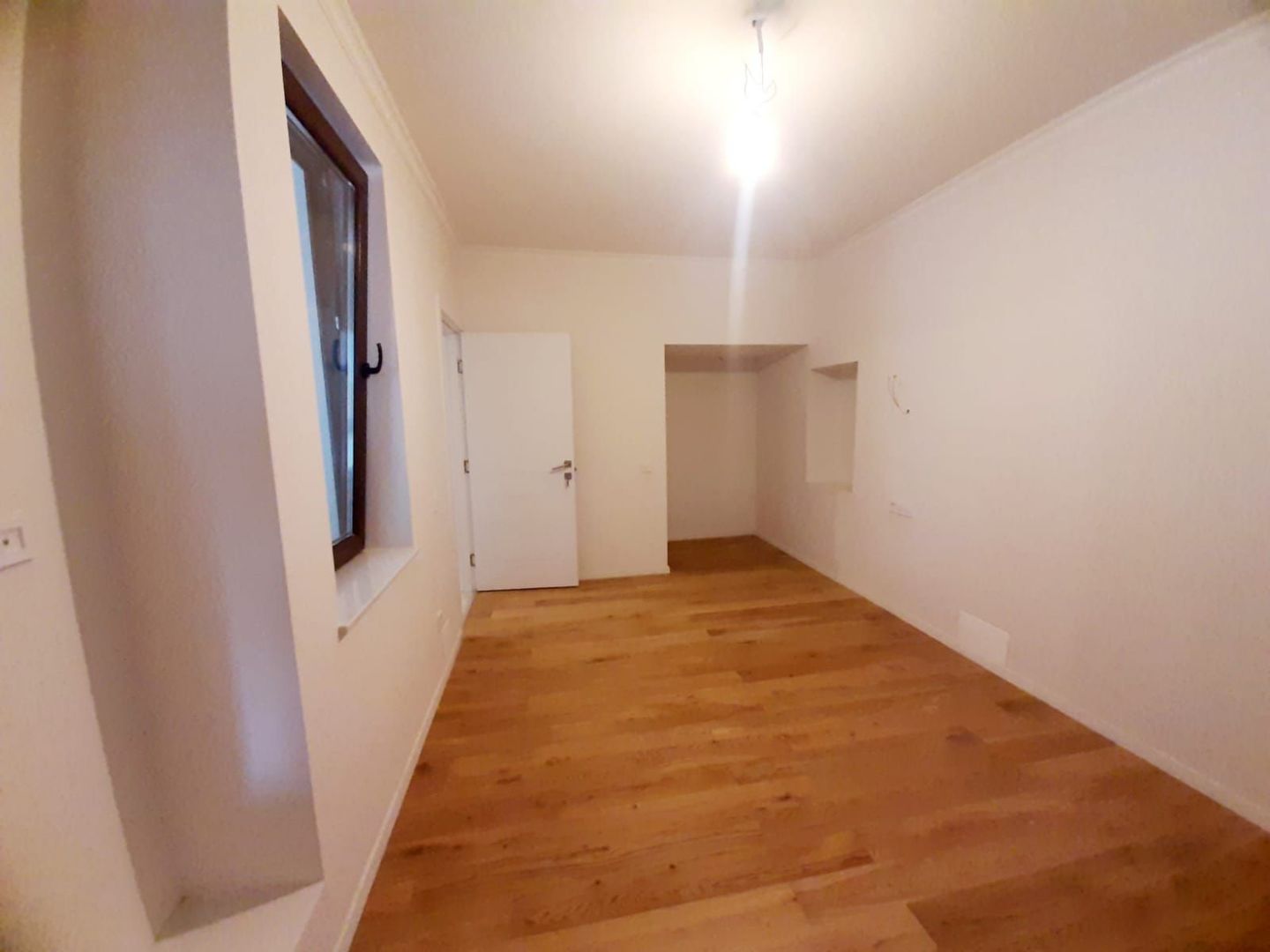 Casa de vanzare in Piata Abator - Poză 6