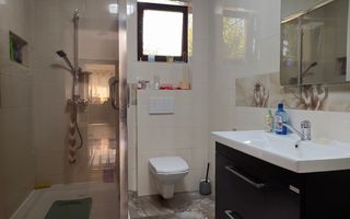 Vilă P+M cu teren de 4.200 mp – Onești - Poză 14