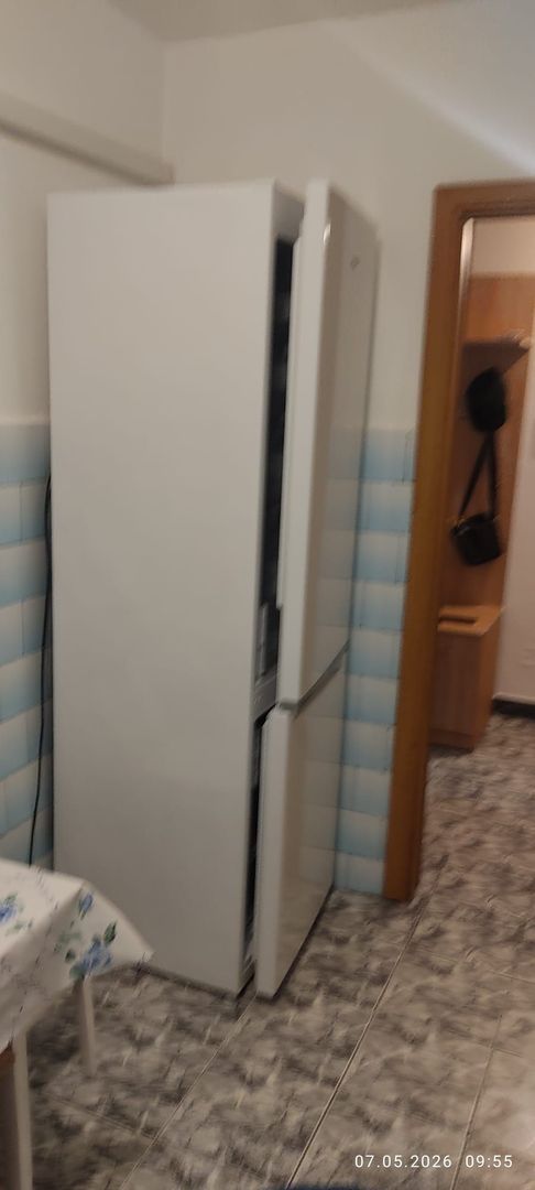 De inchiriat apartament spatios in Piata Centrala, 320 euro - Poză 4