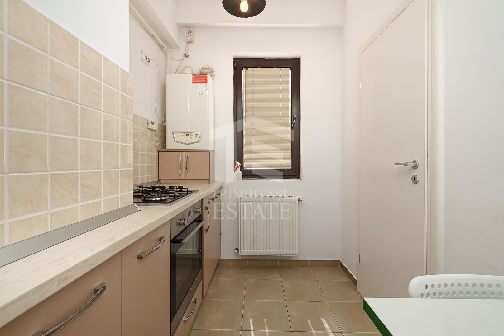 Garsoniera de inchiriat, zona Piata Alba Iulia - Arogant - planul doi - Poză 8