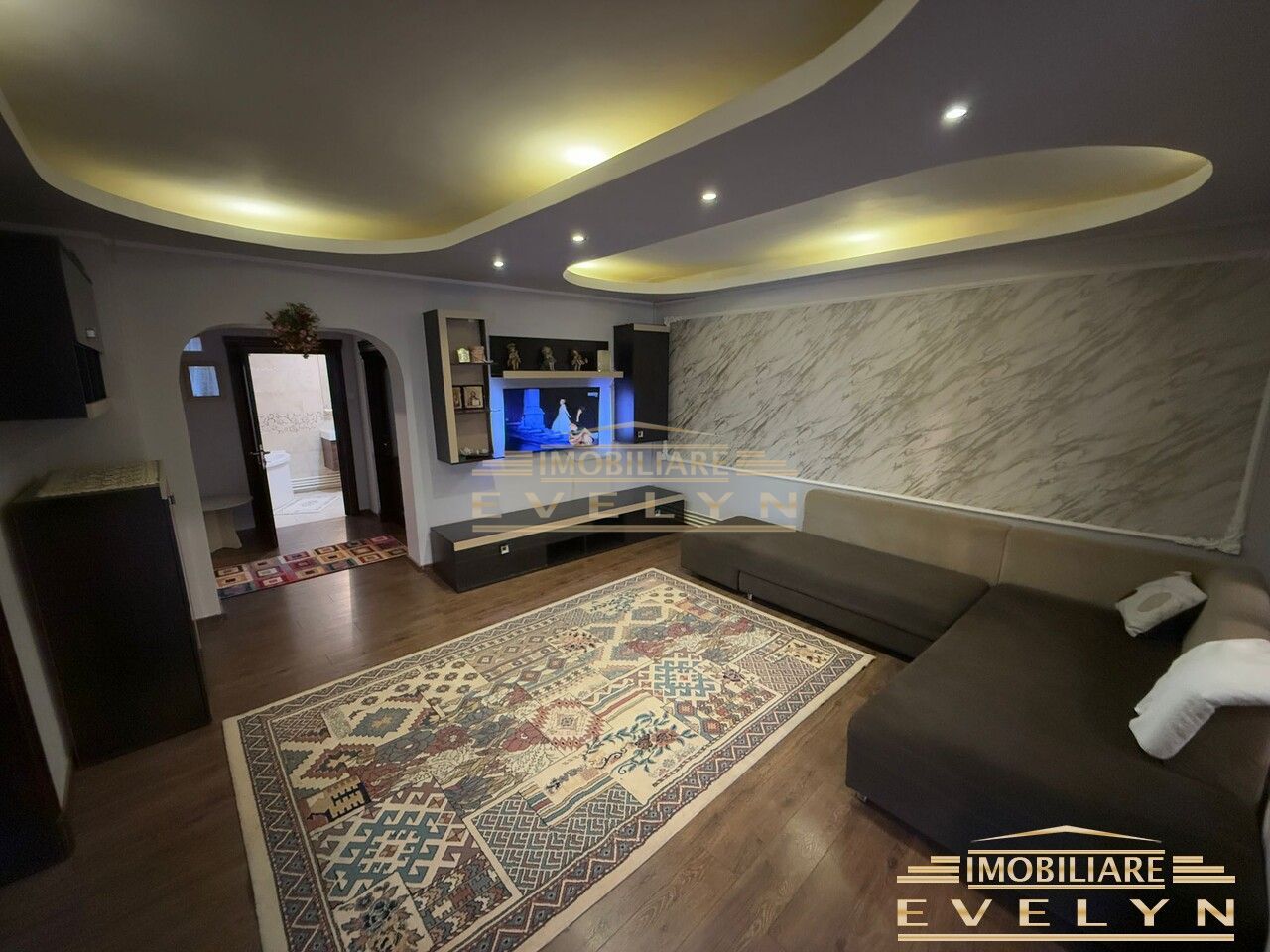Casa de vanzare + teren, zona Rompetrol, pret 145000 euro - Poză 1