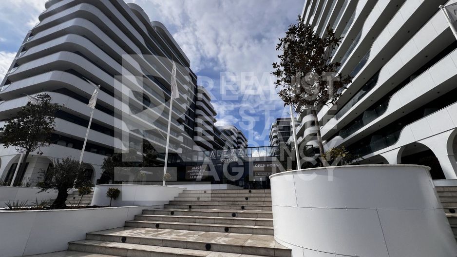 Vânzare, apartament, 2 camere, vedere la mare - Poză 1
