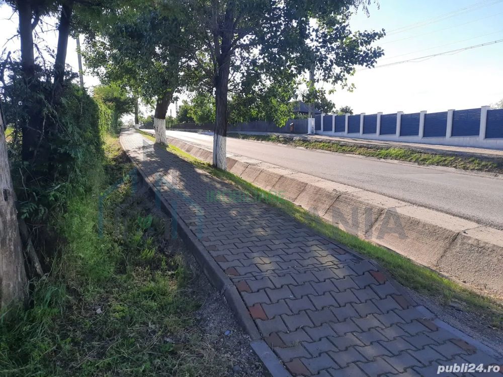 # intravilan în Țigănași la strada principală - Poză 2