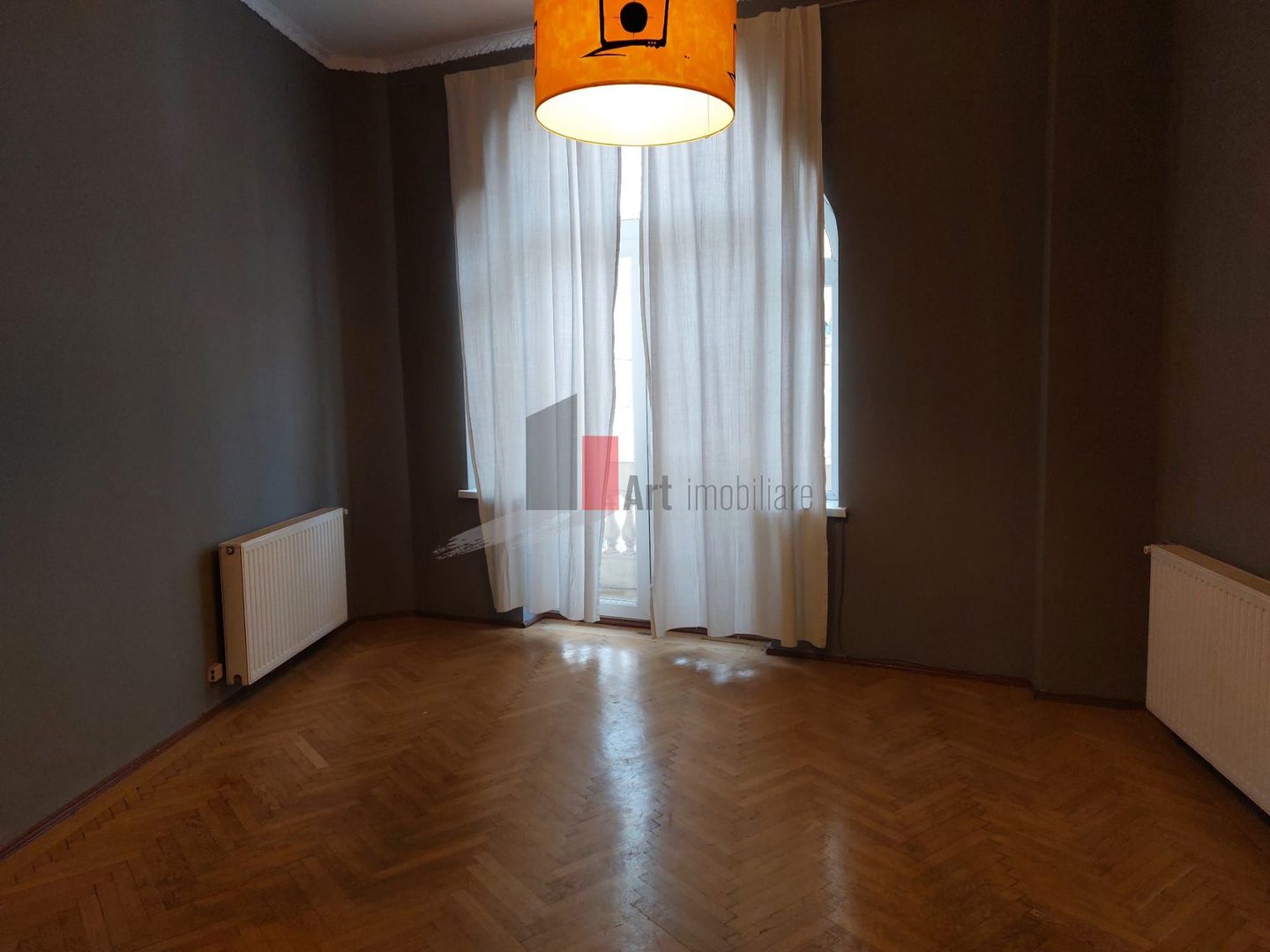 Spatiul "NESTALAN", et. 1 in vila, INTRARE SEPARATA, SINGUR PE NIVEL - Poză 8