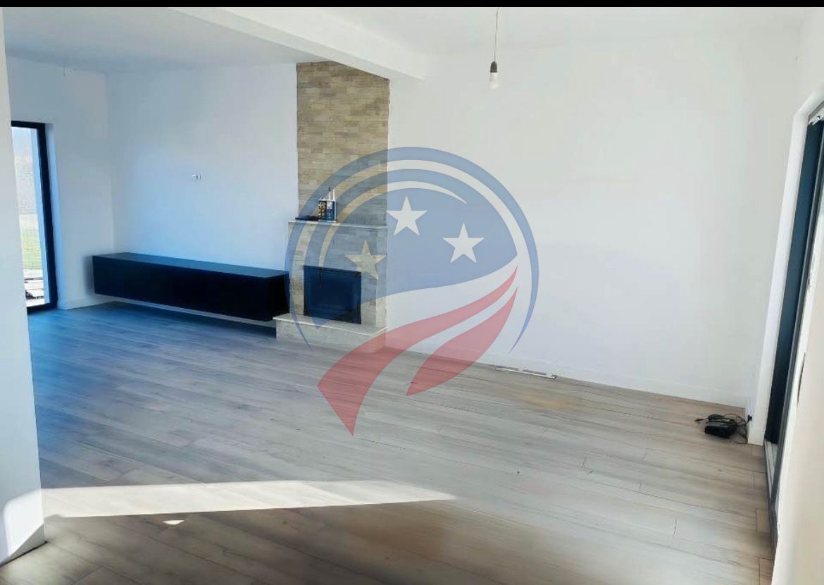 Casă excelentă de vânzare Cârcea - Poză 6