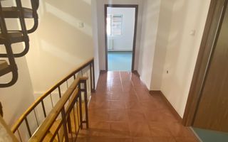 Casa de vânzare/închiriere zona Lunei - Poză 14