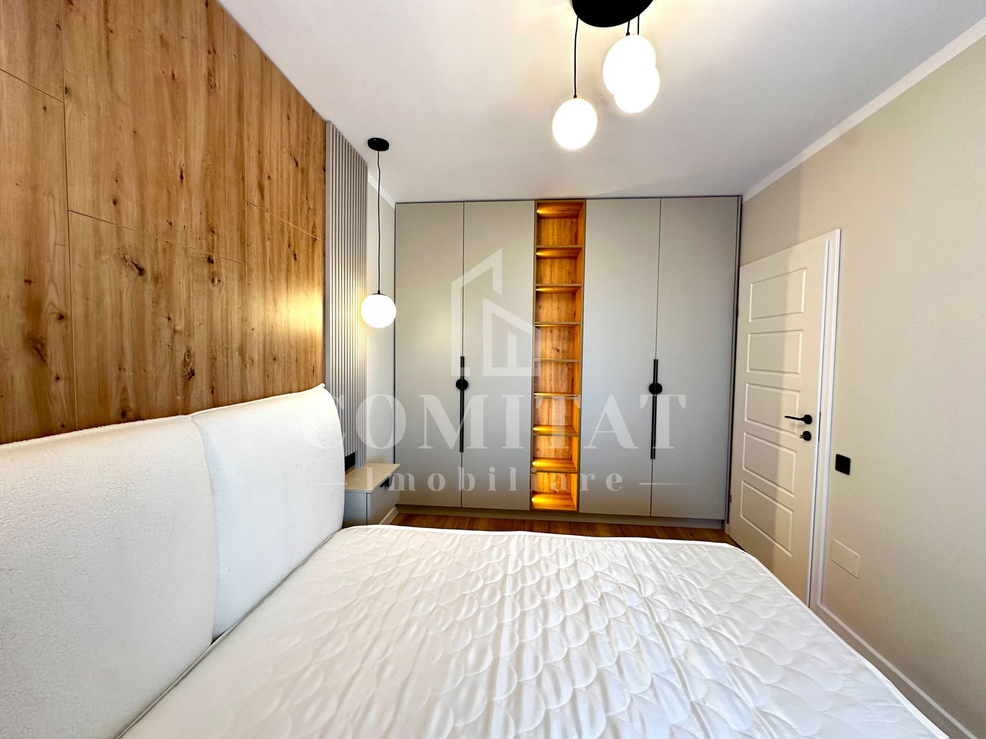Apartament ultrafinisat | Etaj intermediar | Zona Str Tineretului - Poză 11