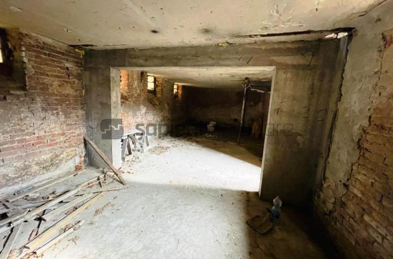 Casa situata ultracentral cu proiect autorizat - Poză 15