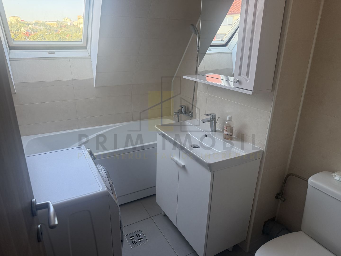 Apartament 2 Camere Decomandat 5 min de Palas Mall - Poză 9