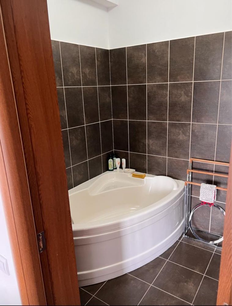 Vanzare Apartament 3 Camere la 1 Minut de Mall Vitan - Poză 4