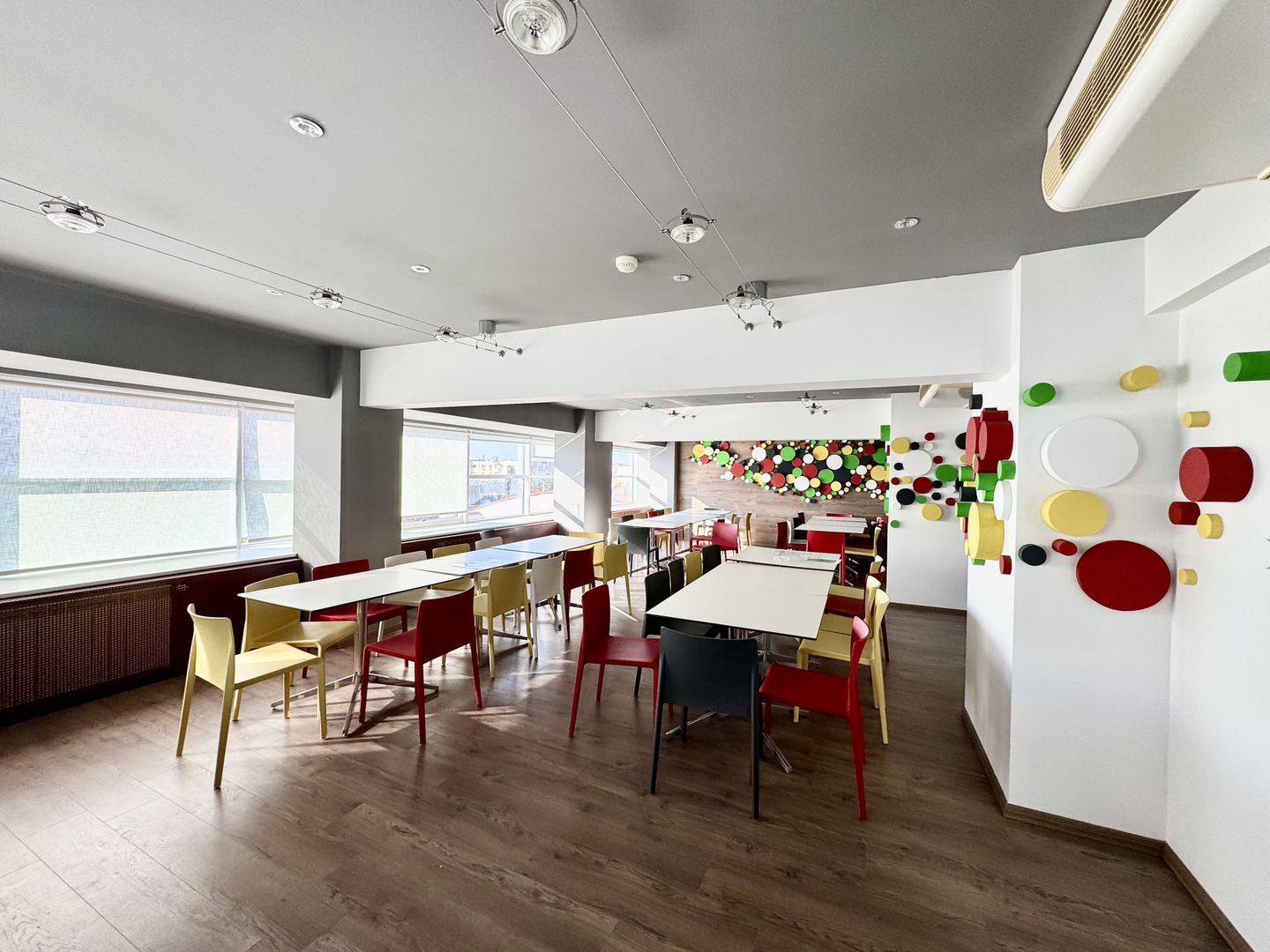 AFACERE - HOTEl (SEMI)RENOVAT de 4 etaje - Floreasca-Barbu Vacarescu - Poză 12