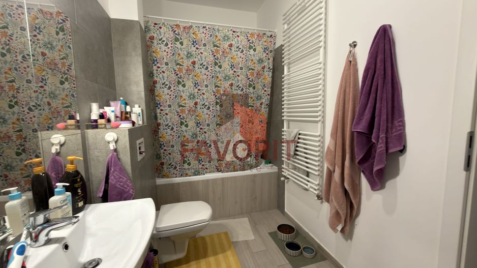 Decomandat. Cu gradina proprie. Mobilat si utilat - Poză 13