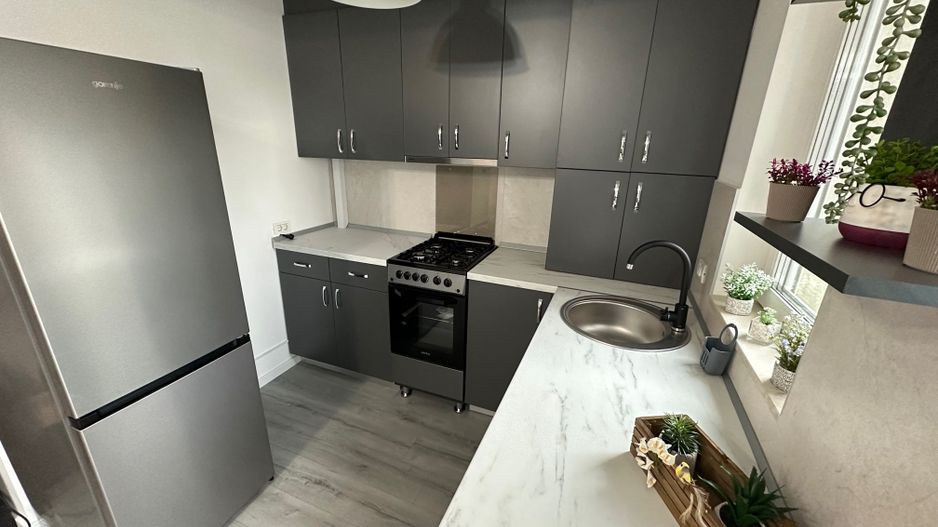 Apartament 3 camere  la prima inchiriere - Poză 8