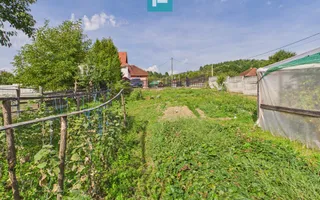Casă și centru comercial, în localitatea Lazuri - Poză 13