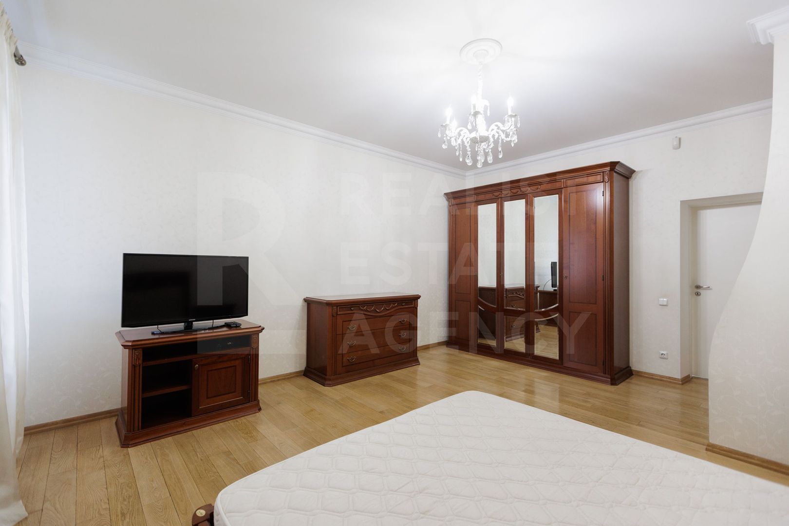 Chirie, apartament, 4 camere, str. Mihai Eminescu, Centru - Poză 5