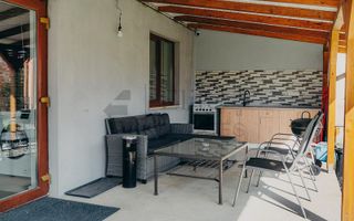 Casa / Pensiune de inchiriat in Baile 1 Mai din Bior - Poză 13