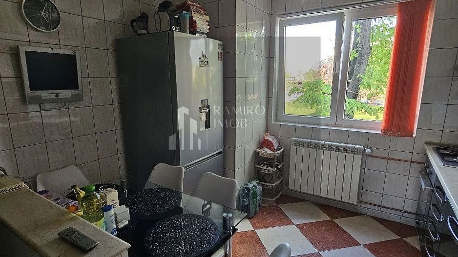 Vanzare apartament 3 camere |  Crangasi |  Prox Metrou |  Tramvai 41 - Poză 8