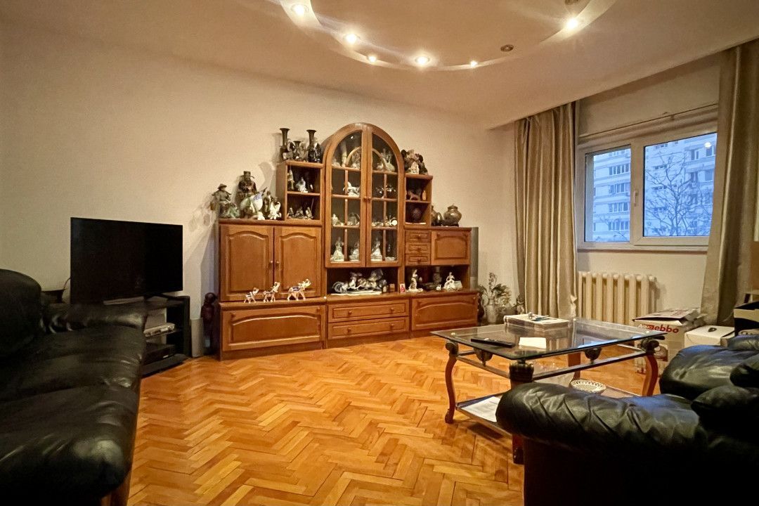 Apartament 3 camere, 2 bai, decomandat, Metrou Obor - Poză 1