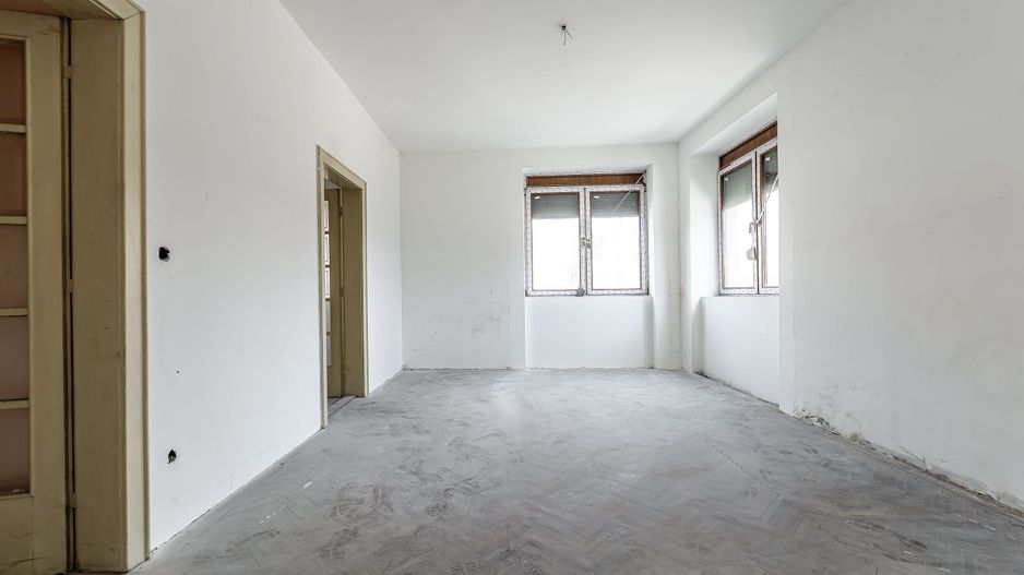 Casă spațioasă pentru familie mare. Curte generoasă, zonă accesibilă! - Poză 11